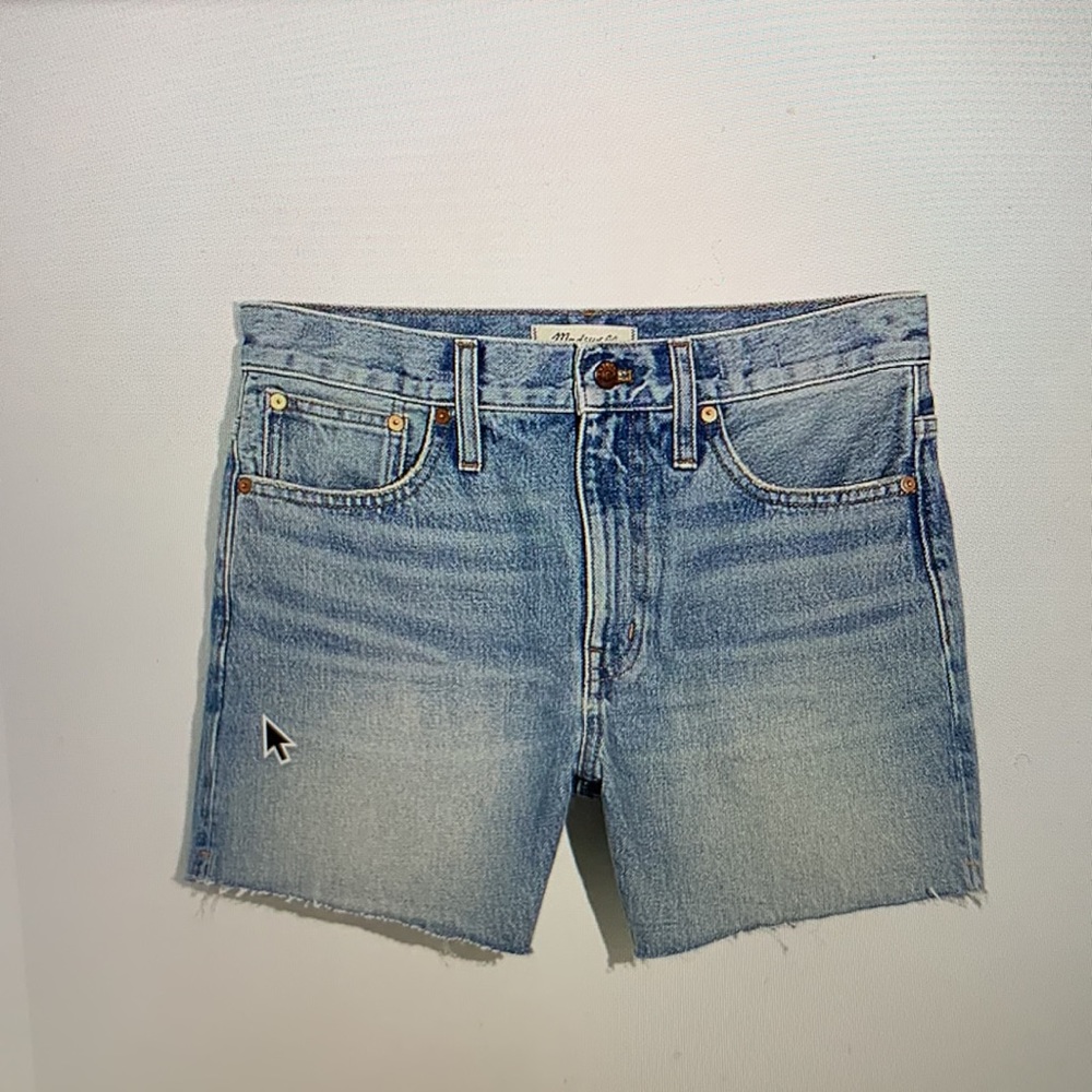 Like new Madewell relaxed fit denim shorts. Size 26. 5” inseam. - Picture 3 of 12